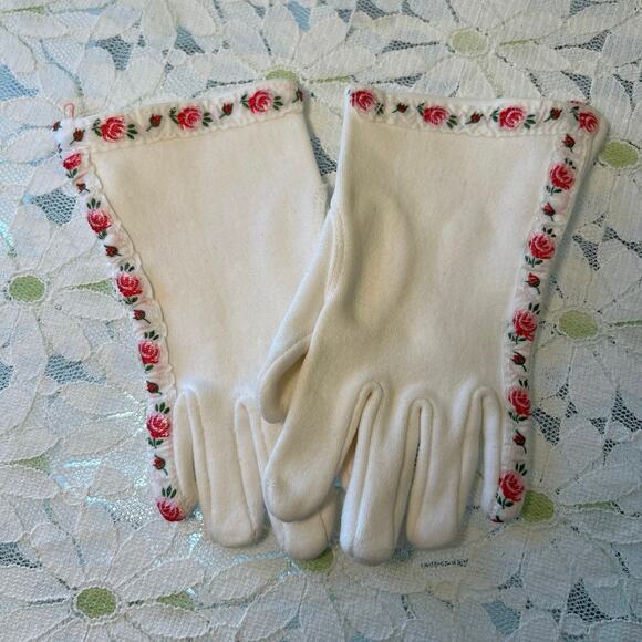 Vintage Nolan Children’s Wht Gloves Embroidered Roses, 3-5t, USA - Picture 5 of 6